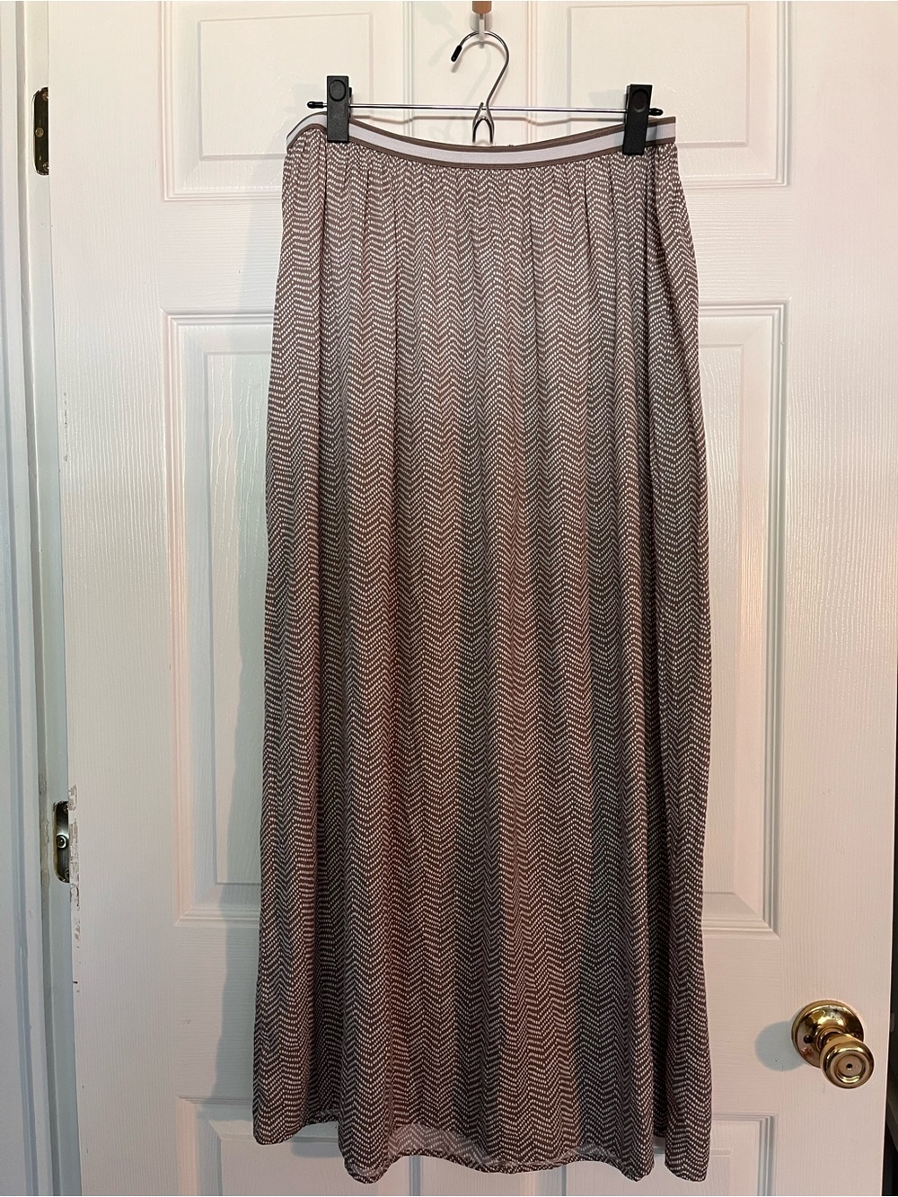 Old Navy Taupe Chevron Maxi Skirt